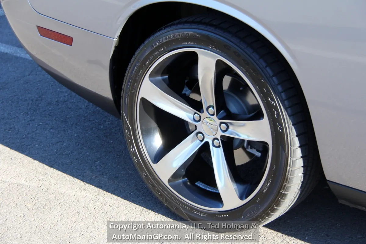 2014 Dodge Challenger - Photo 32