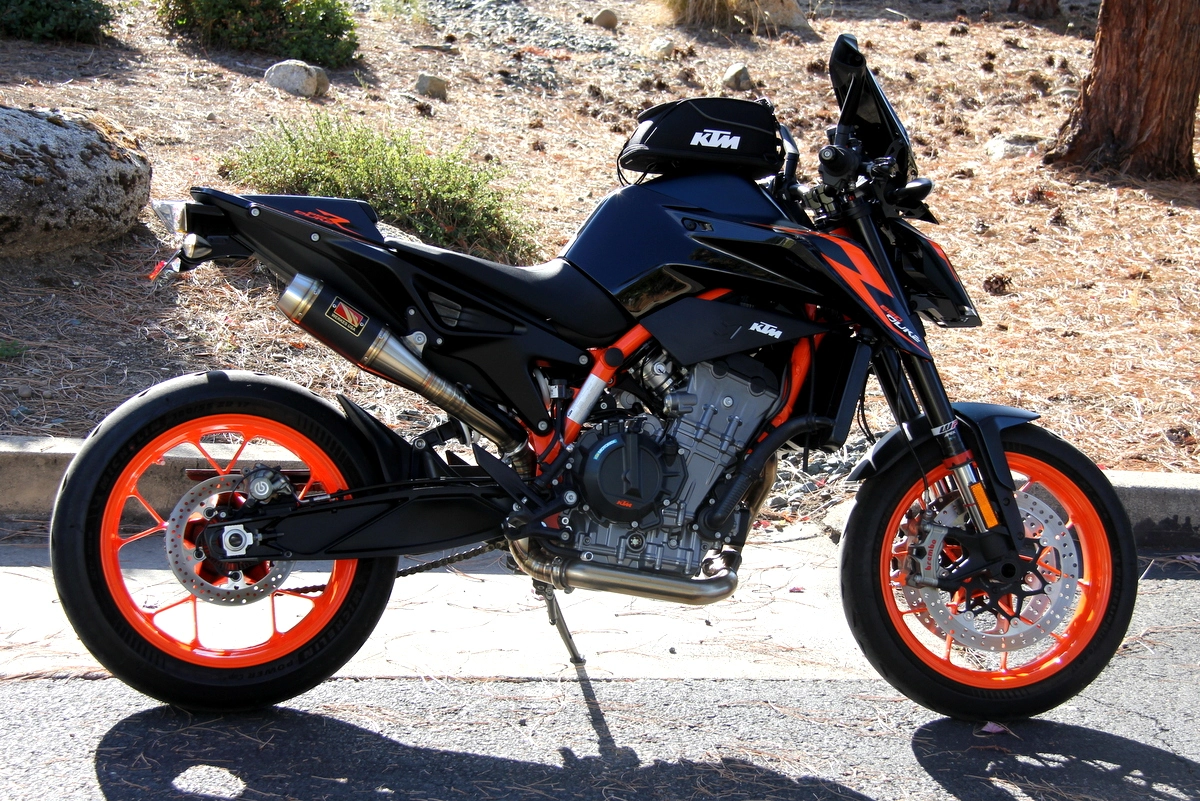 2022 KTM 890 Duke R for sale